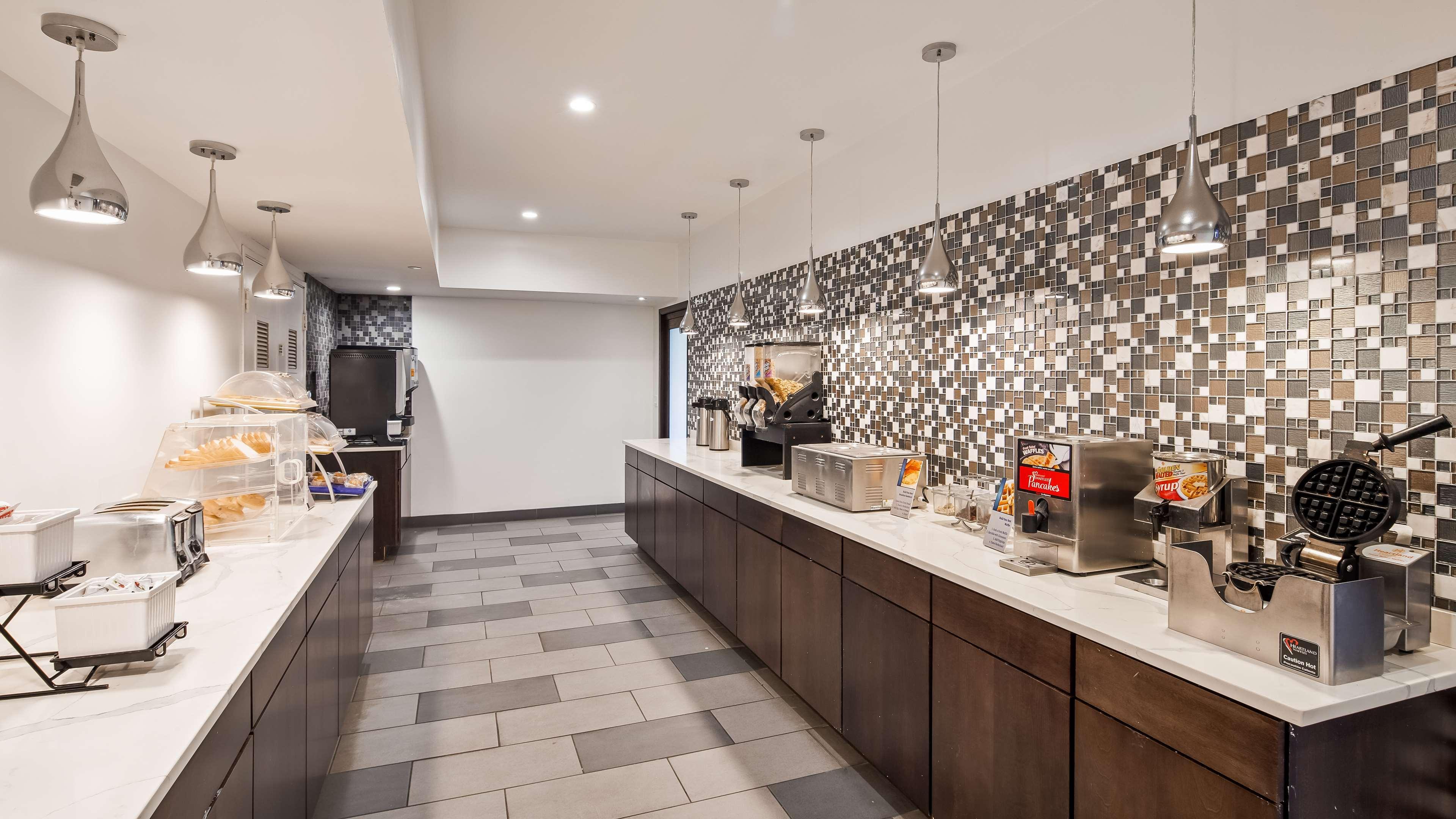 Western & - Midway Airport Hotel 3*