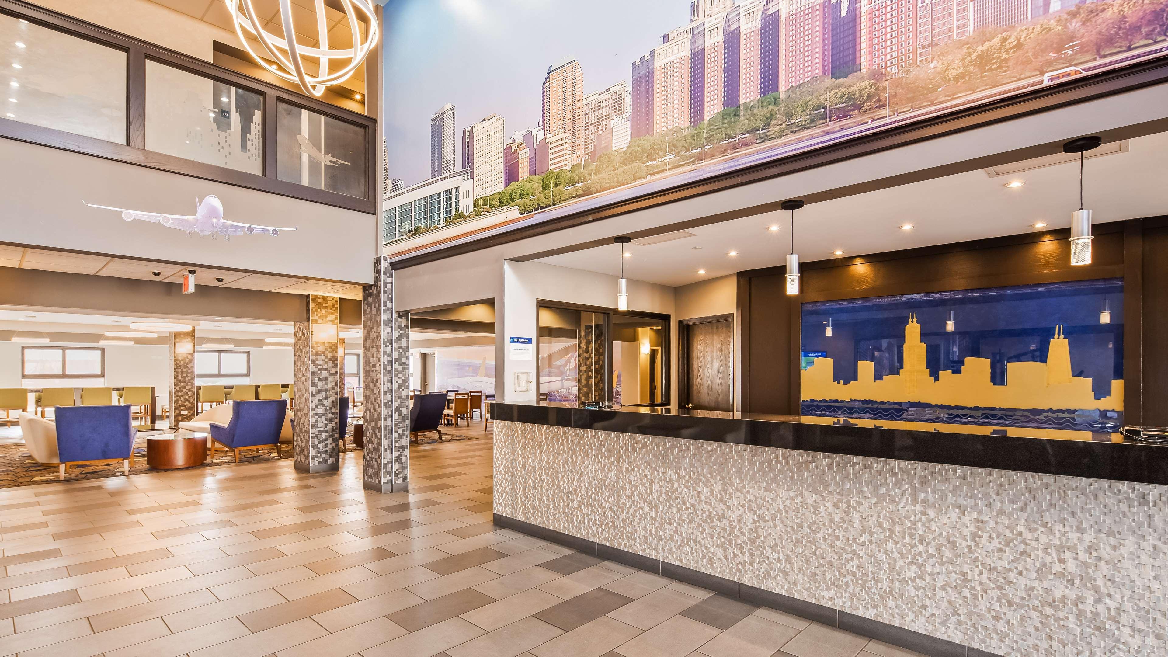 Hotel Western & - Midway Airport 3*