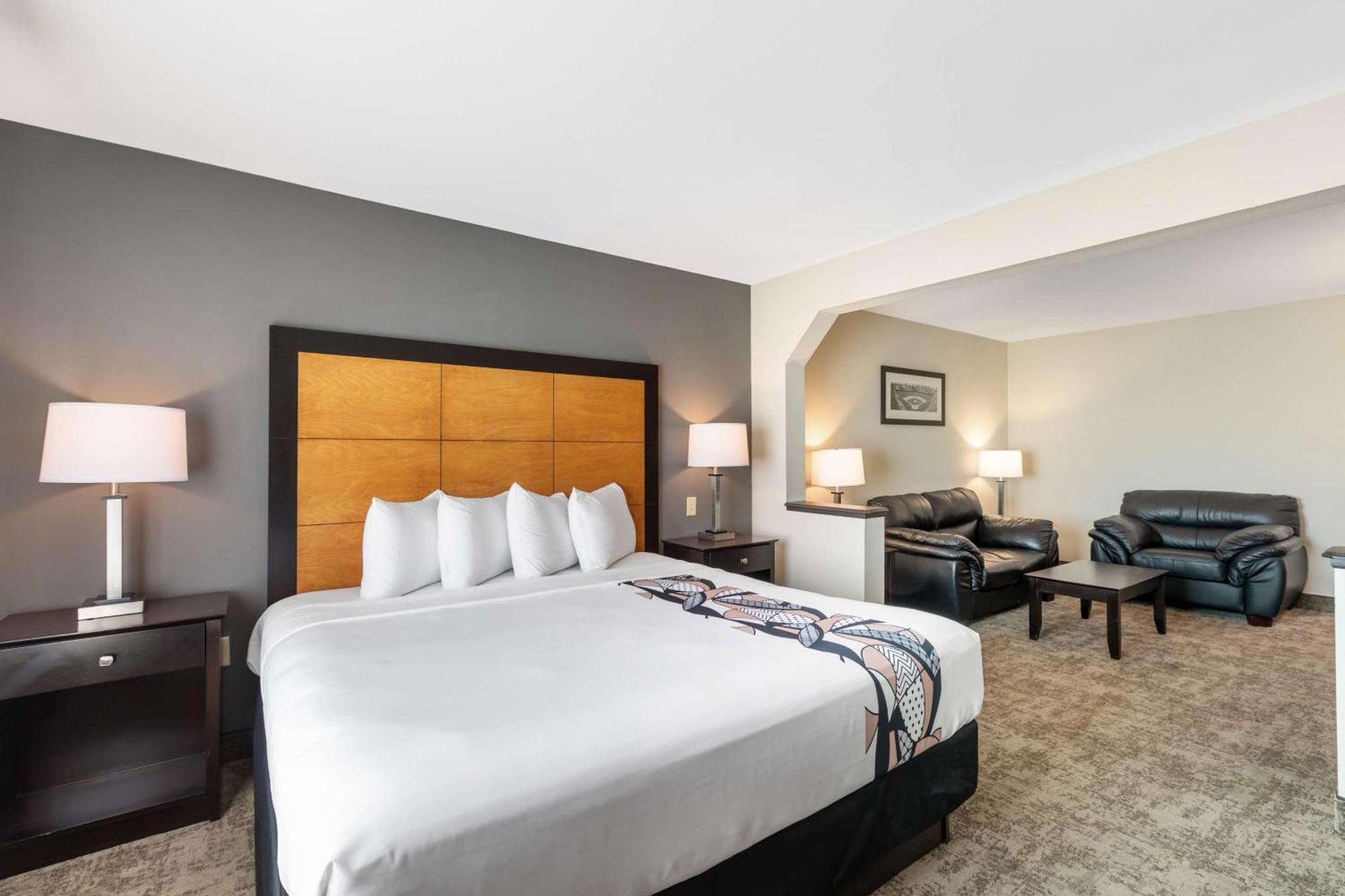 Hotel Western & - Midway Airport 3*