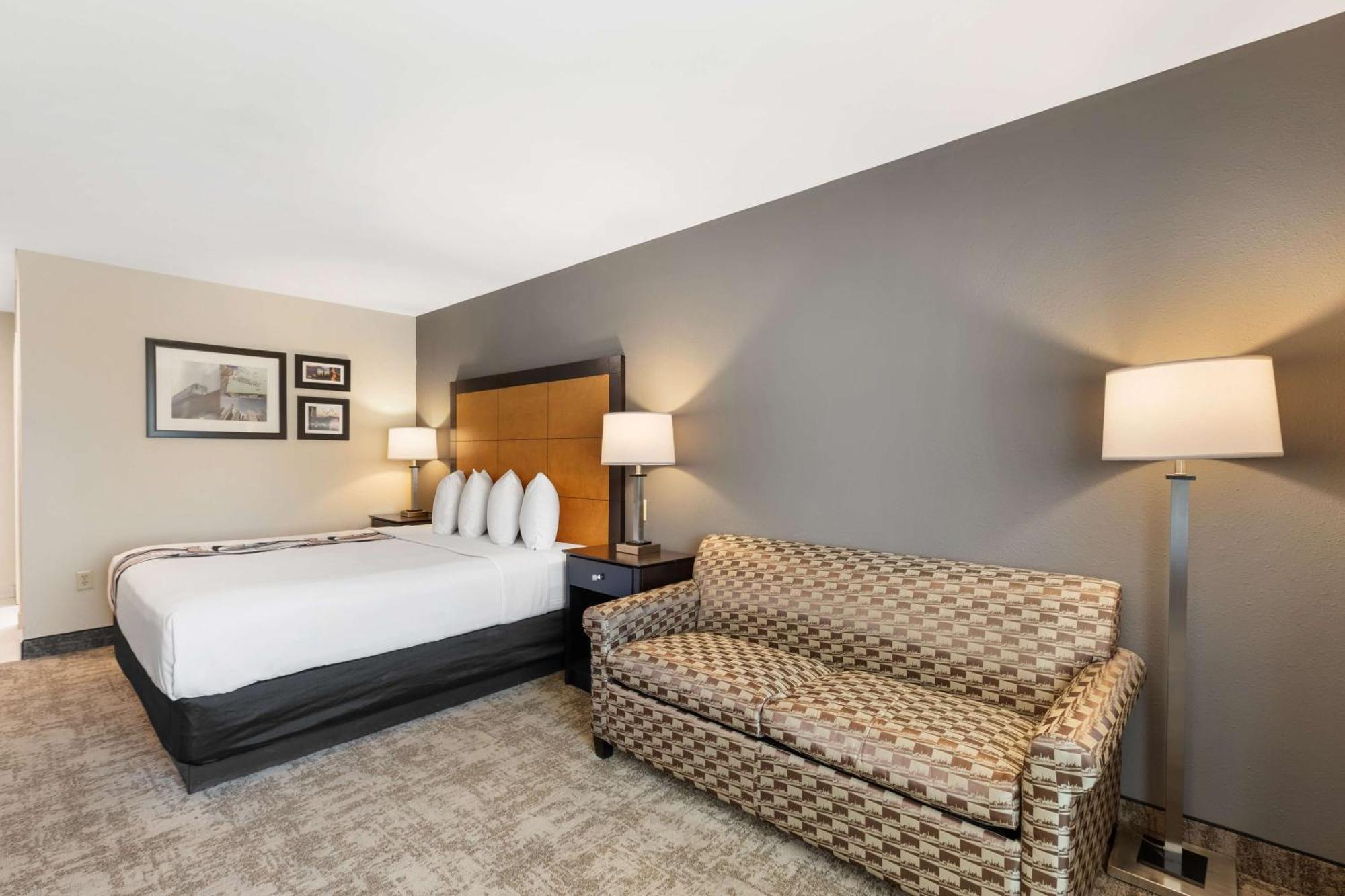 Western & - Midway Airport 3*